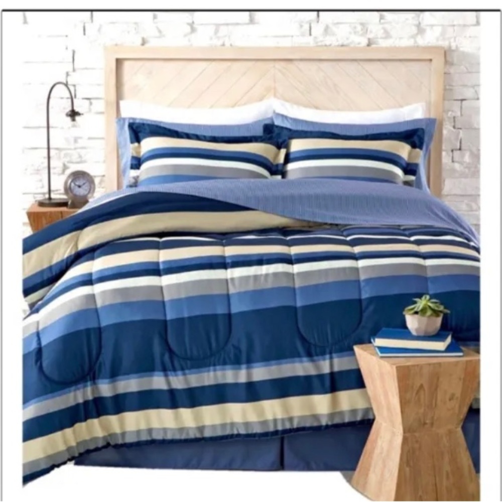 Fairfield Square Collection Austin 6-Pc. Reversible Bedding Sets